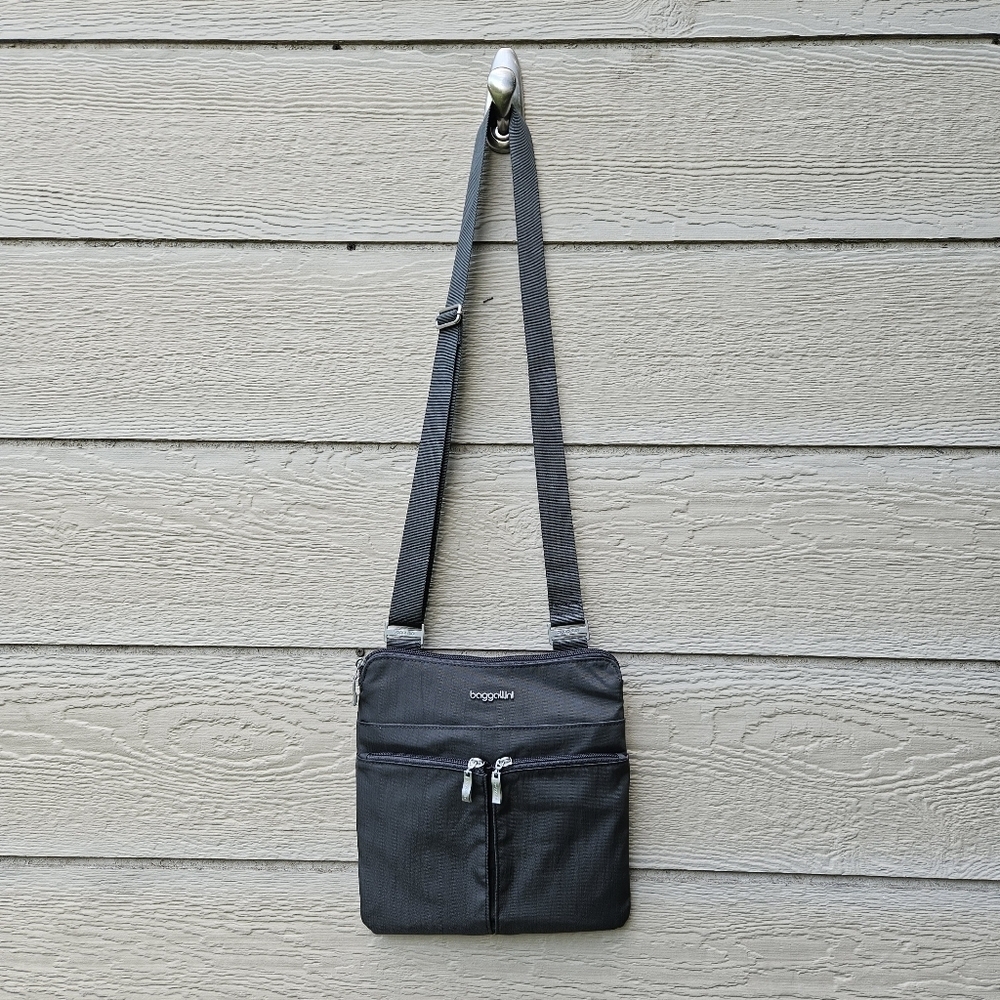 Baggallini slim gray nylon travel crossbody